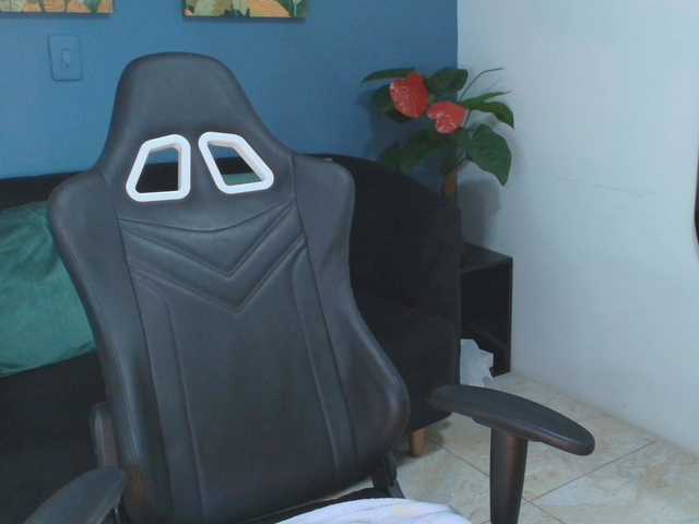 Zamira-Taylor's BongaCams show and profile