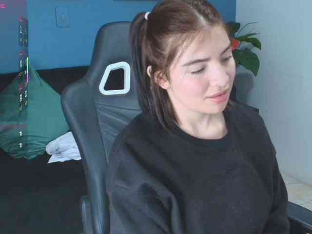 Zamira-Taylor webcam