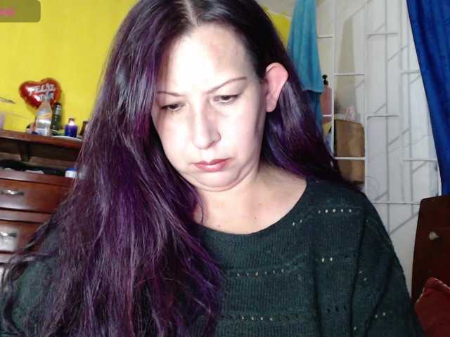 evatoms's BongaCams show and profile