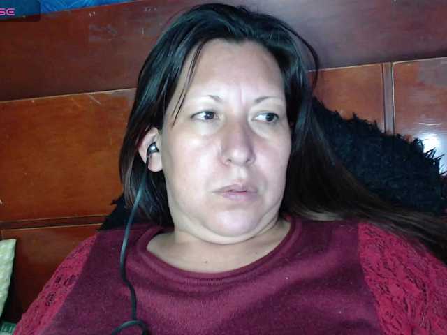 evatoms's BongaCams show and profile