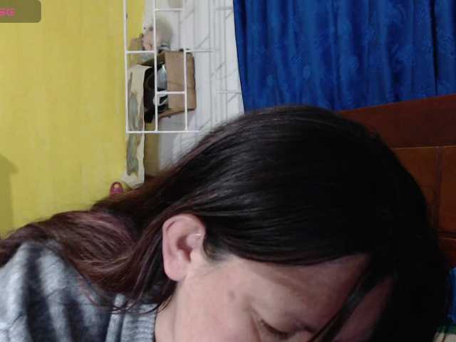 evatoms's BongaCams show and profile