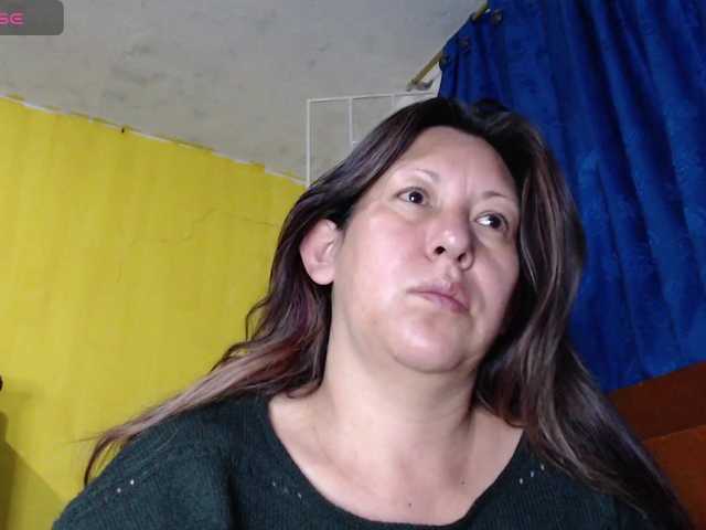 evatoms's BongaCams show and profile