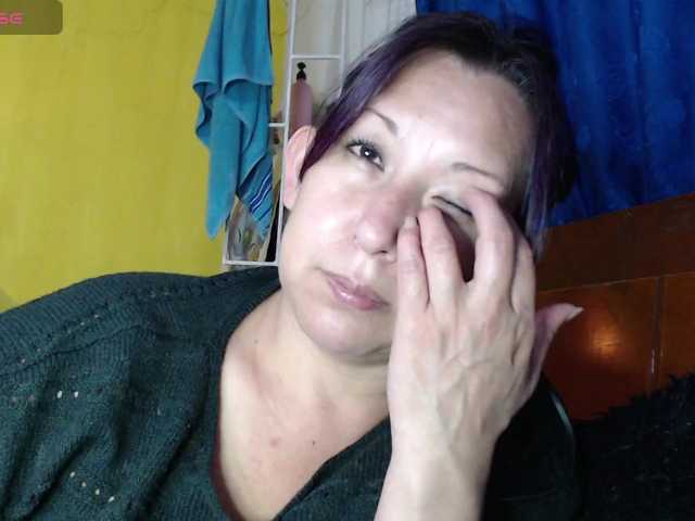 evatoms's BongaCams show and profile