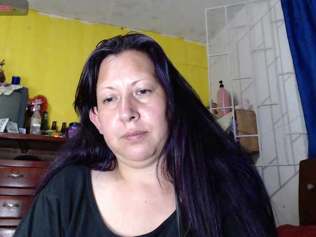 evatoms's BongaCams show and profile