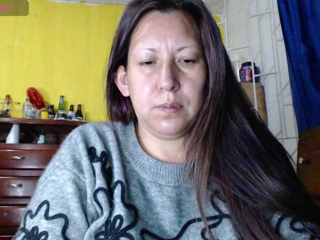 evatoms's BongaCams show and profile