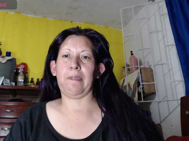 evatoms's BongaCams show and profile