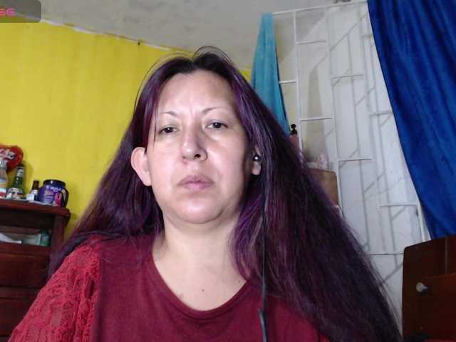 evatoms's BongaCams show and profile