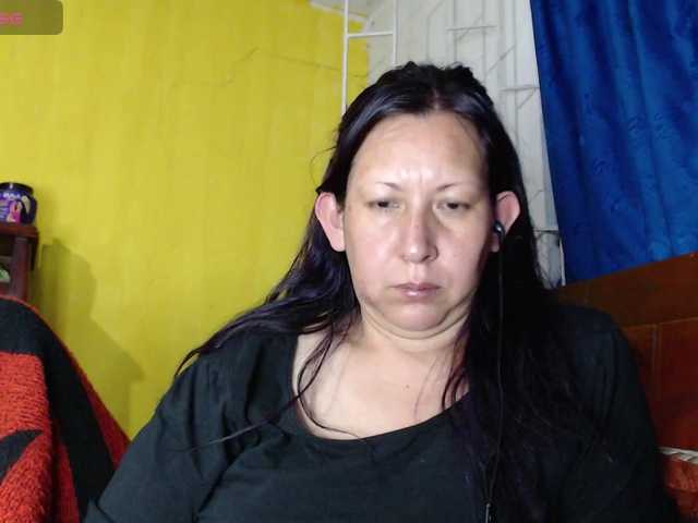 evatoms's BongaCams show and profile