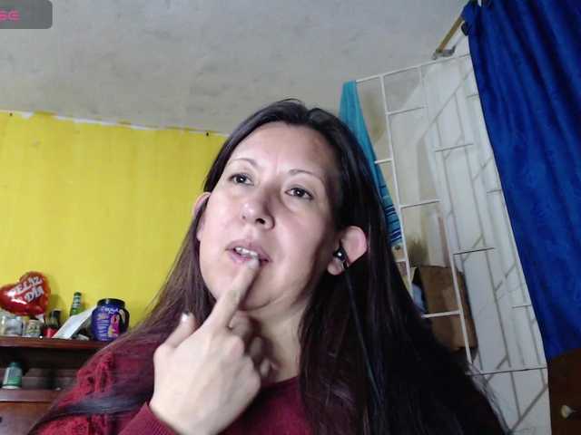 evatoms's BongaCams show and profile