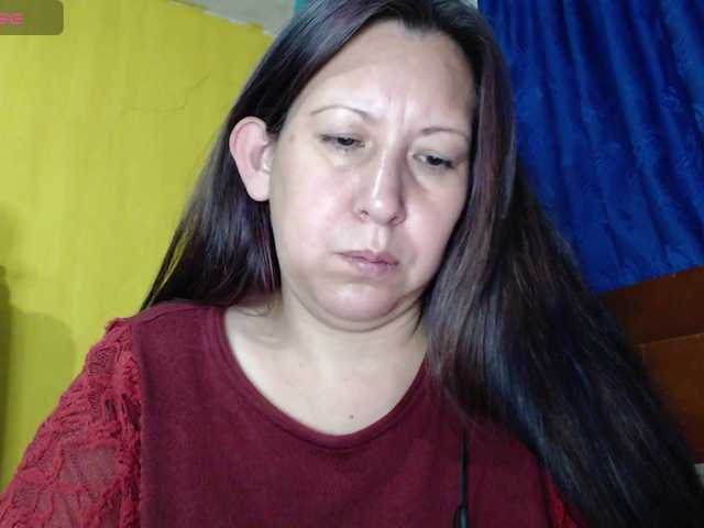 evatoms's BongaCams show and profile