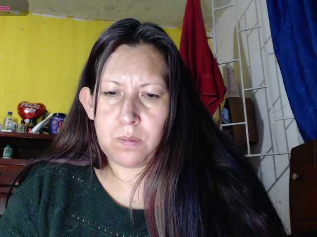 evatoms's BongaCams show and profile