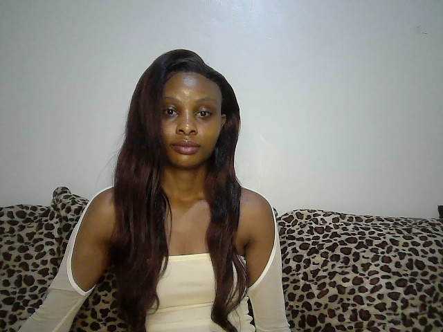 Toxique- webcam bongacams model stream image