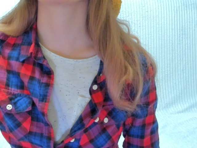 RRRMMMHHH's BongaCams show and profile