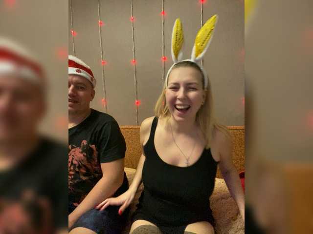 go to chat with Xyligana