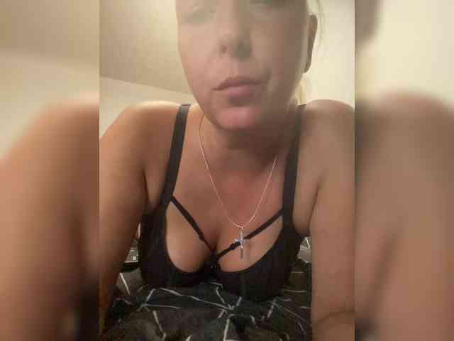 striptease live Xyligana