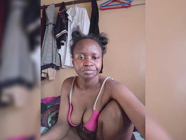 KateSpicy webcam bongacams model stream image