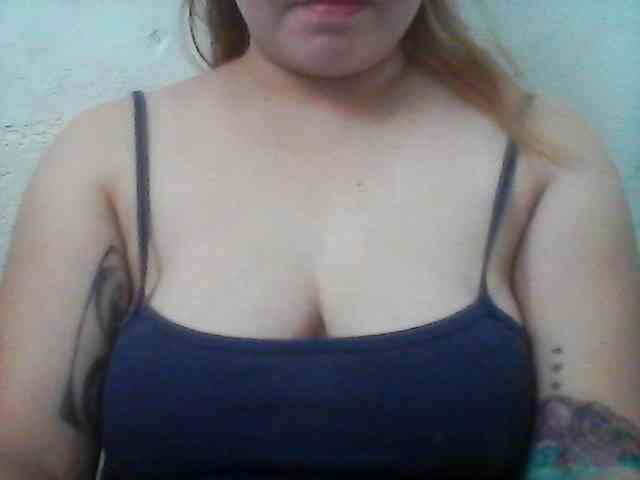Hotboobies19 webcam