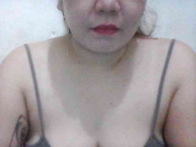 Hotboobies19 webcam