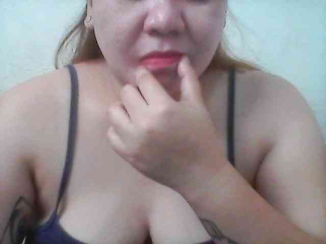Hotboobies19 webcam