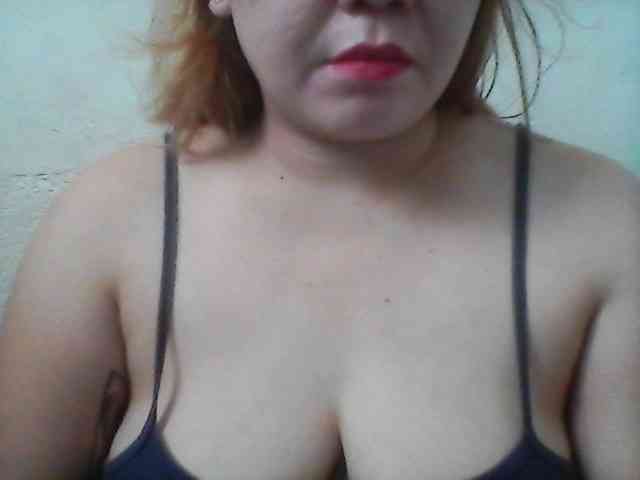 Hotboobies19 webcam