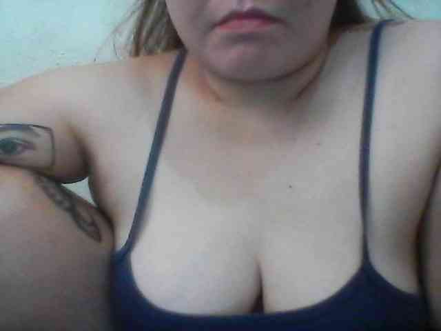 Hotboobies19 webcam