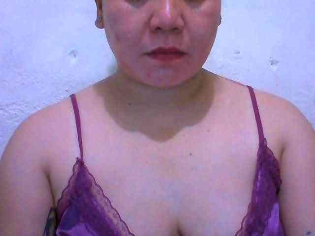 Hotboobies19 Live Webcam on BongaCams