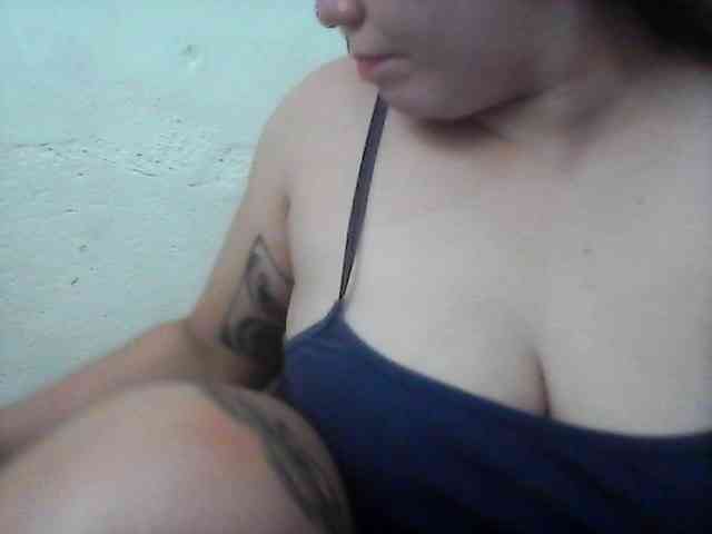 Hotboobies19 webcam