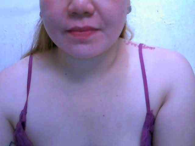 Hotboobies19 webcam