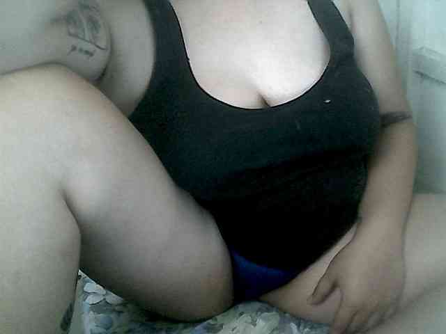Hotboobies19 webcam