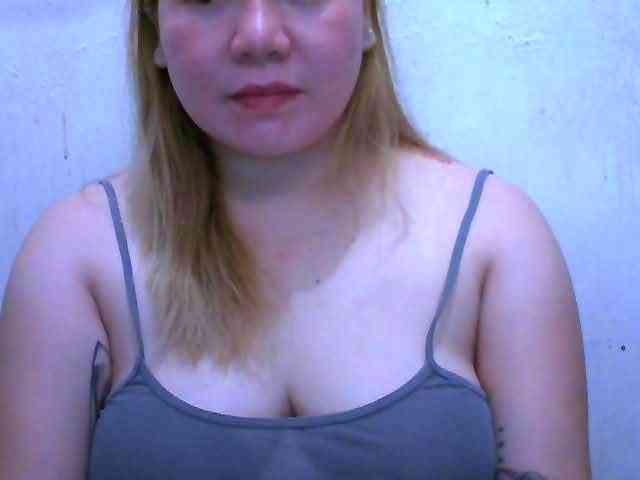 Hotboobies19 webcam