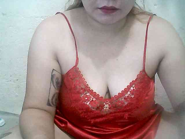 Hotboobies19's webcam live show