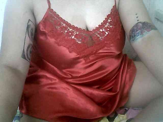Hotboobies19 webcam