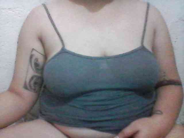 Hotboobies19 webcam