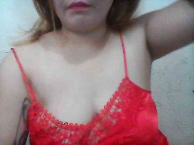 Hotboobies19 webcam