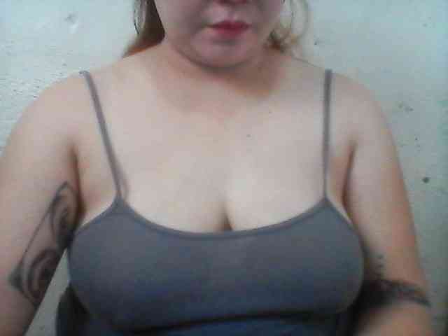 Hotboobies19 bongacams