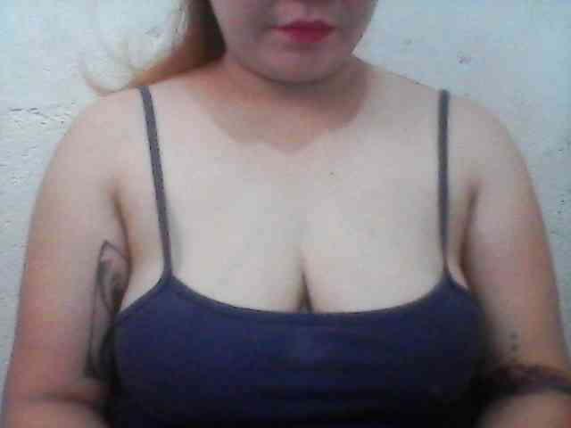 Hotboobies19 webcam