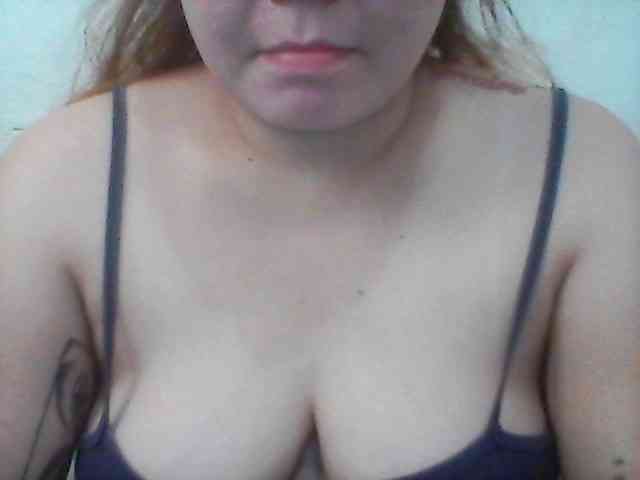 Hotboobies19 webcam