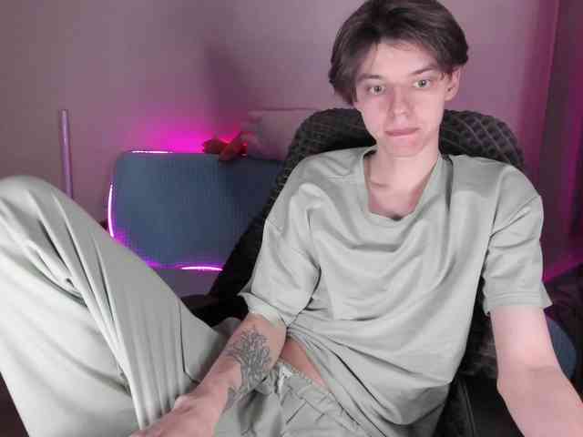 GuyLiam Live Webcam on BongaCams