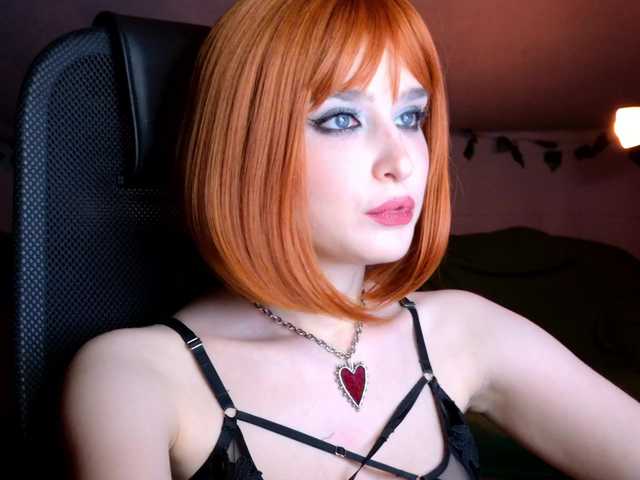 lunelucy's BongaCams show and profile