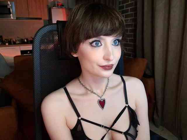 striptease webcam Lunelucy