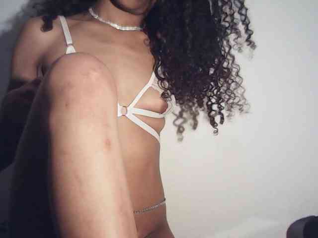 KatyDoll23 webcam