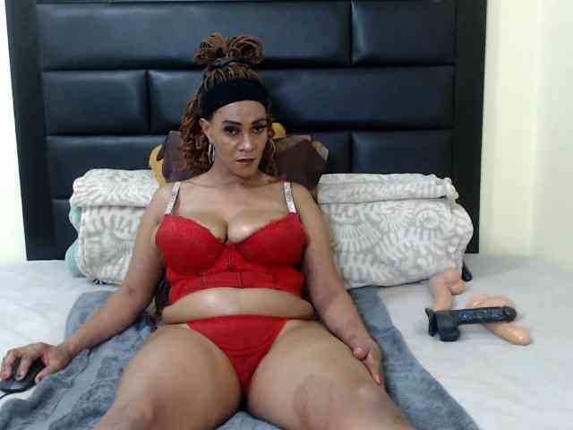 PrettyBoobsXX webcam