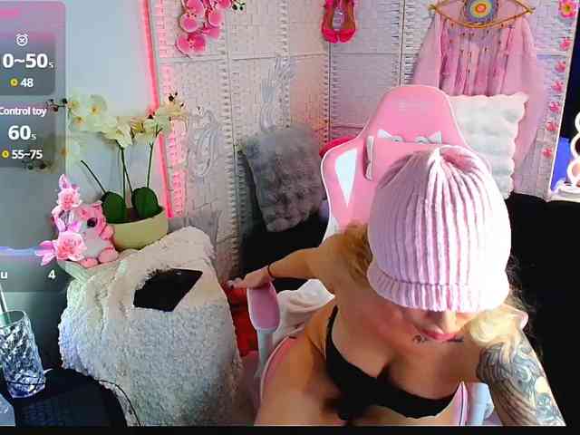 EllieKarrX webcam