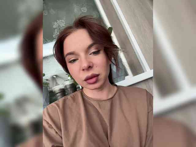 Lady-shy webcam