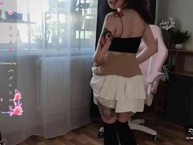 Lady-shy webcam