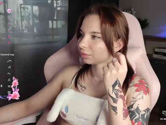Lady-shy webcam