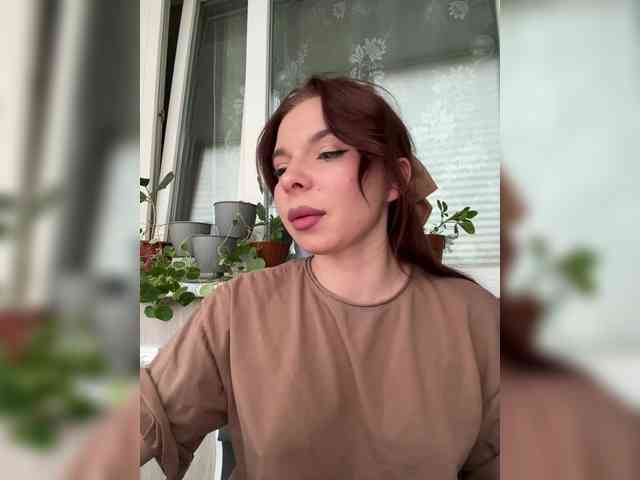 Lady-shy webcam