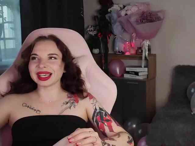 Lady-shy webcam