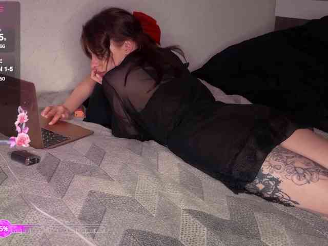 Lady-shy webcam