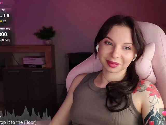 Lady-shy webcam